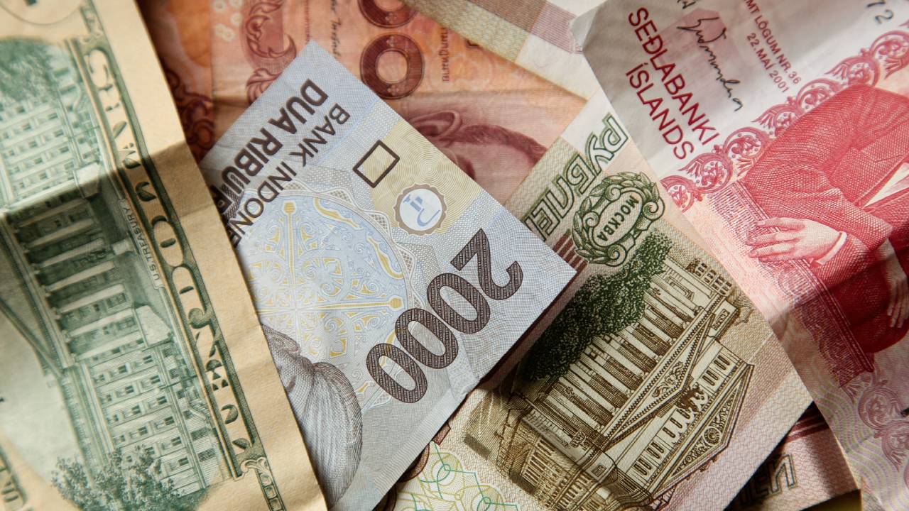 apa perbedaan koperasi dengan badan usaha lain