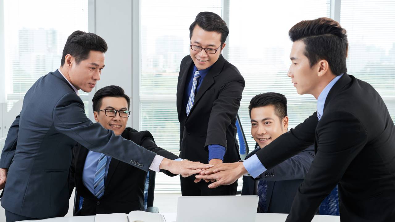 manajer koperasi merah putih